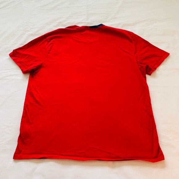 Tommy Hilfiger Classic Red Flag Logo T-Shirt - Picture 4 of 8